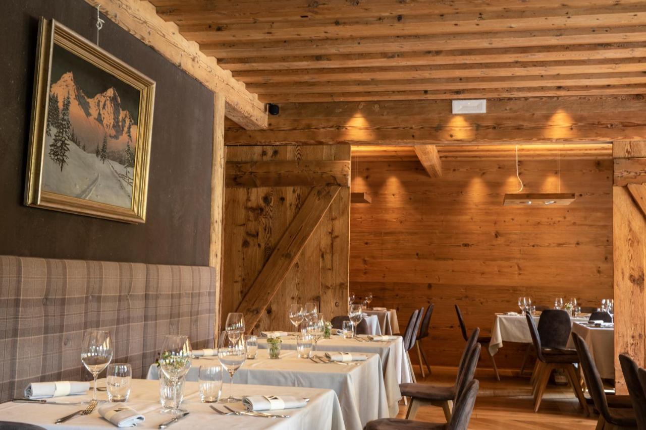 Dolomiti Lodge Alvera Cortina d'Ampezzo Exterior photo