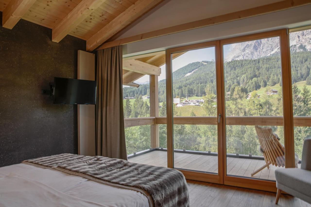 Dolomiti Lodge Alvera Cortina d'Ampezzo Exterior photo