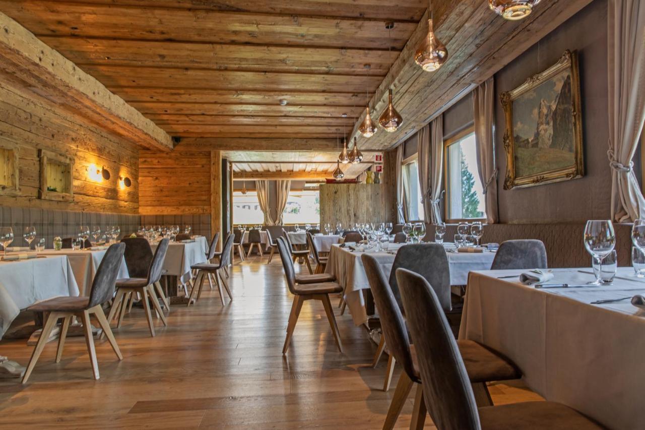 Dolomiti Lodge Alvera Cortina d'Ampezzo Exterior photo