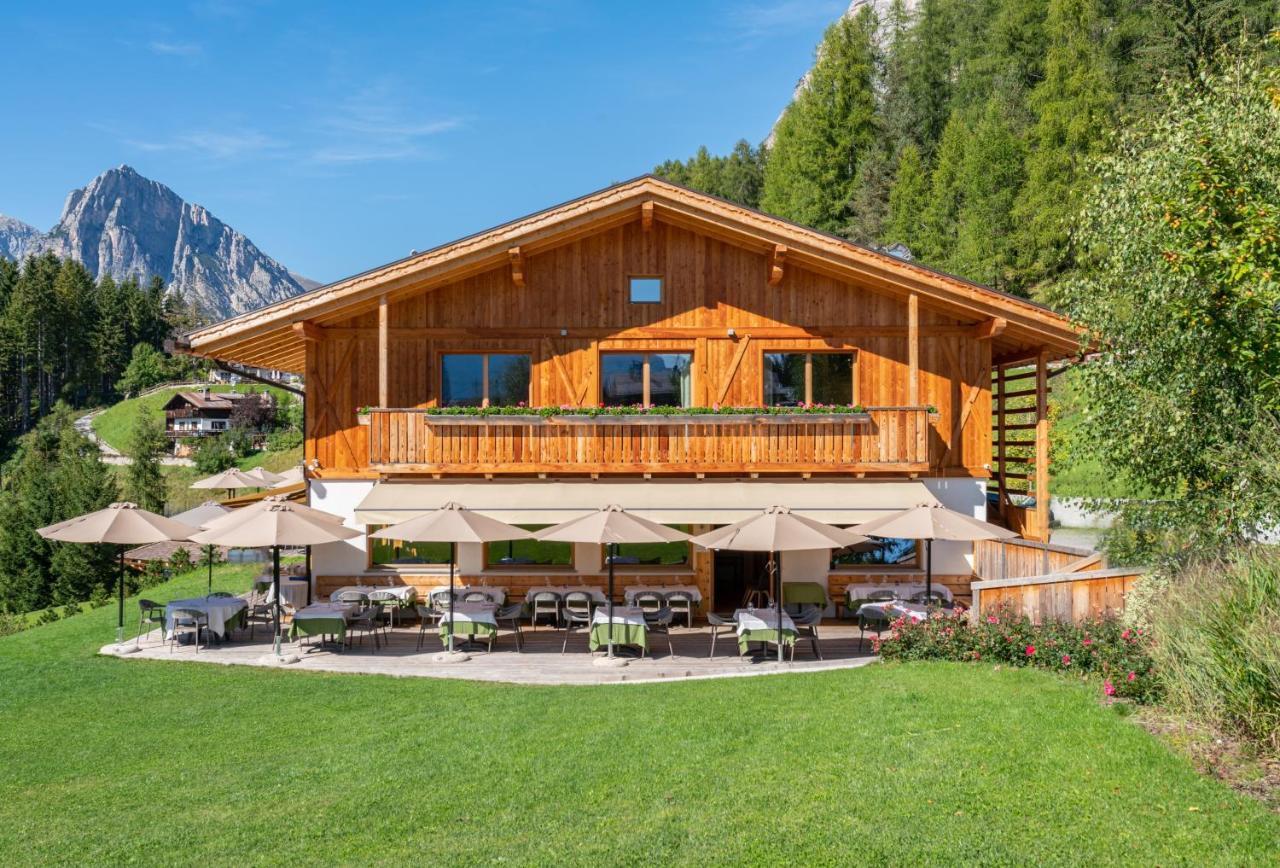 Dolomiti Lodge Alvera Cortina d'Ampezzo Exterior photo