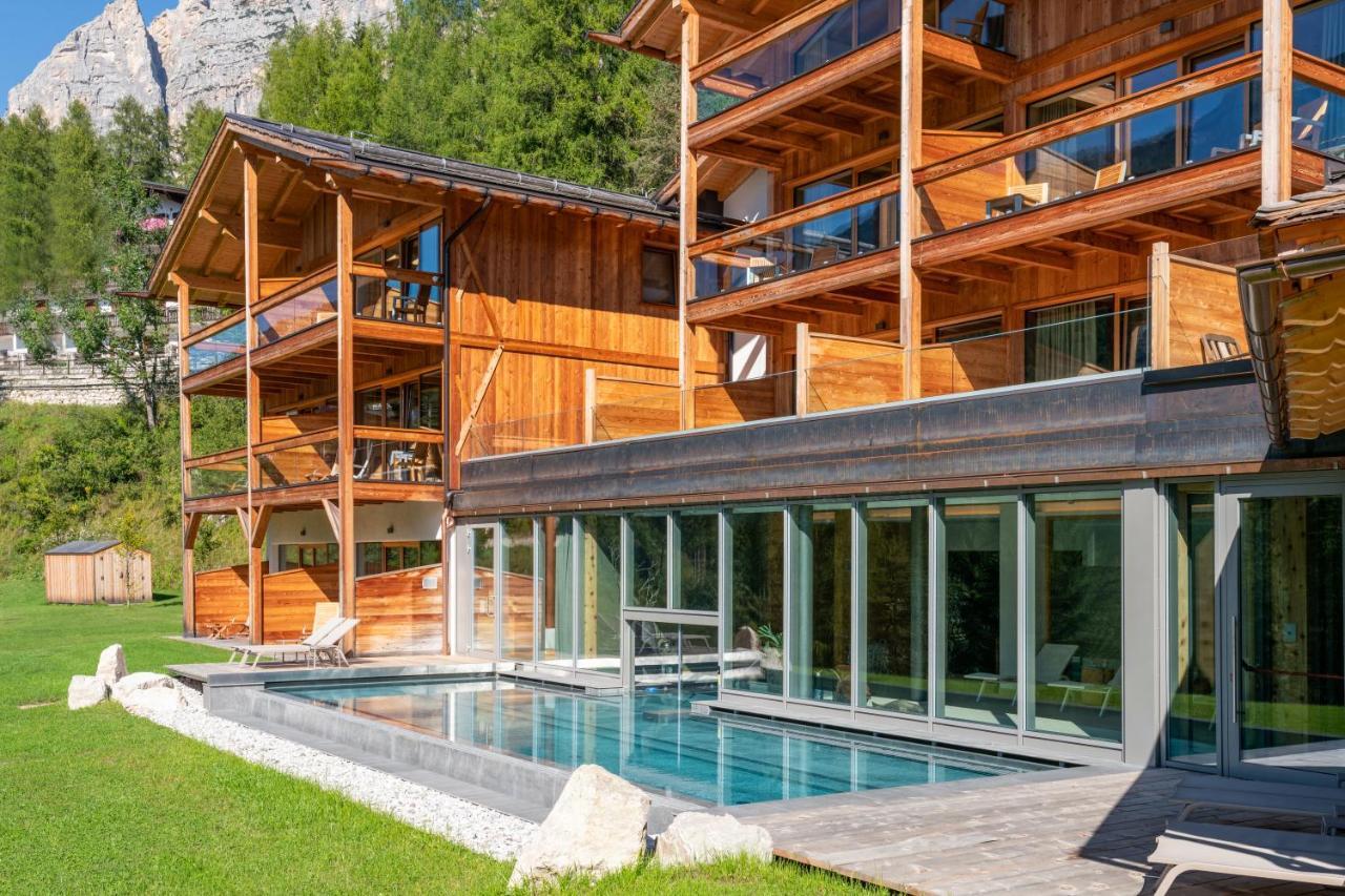 Dolomiti Lodge Alvera Cortina d'Ampezzo Exterior photo