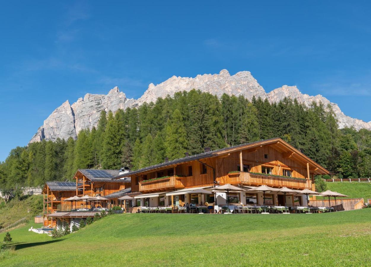 Dolomiti Lodge Alvera Cortina d'Ampezzo Exterior photo