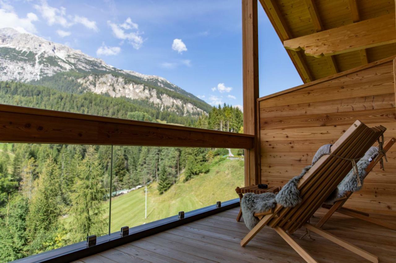 Dolomiti Lodge Alvera Cortina d'Ampezzo Exterior photo